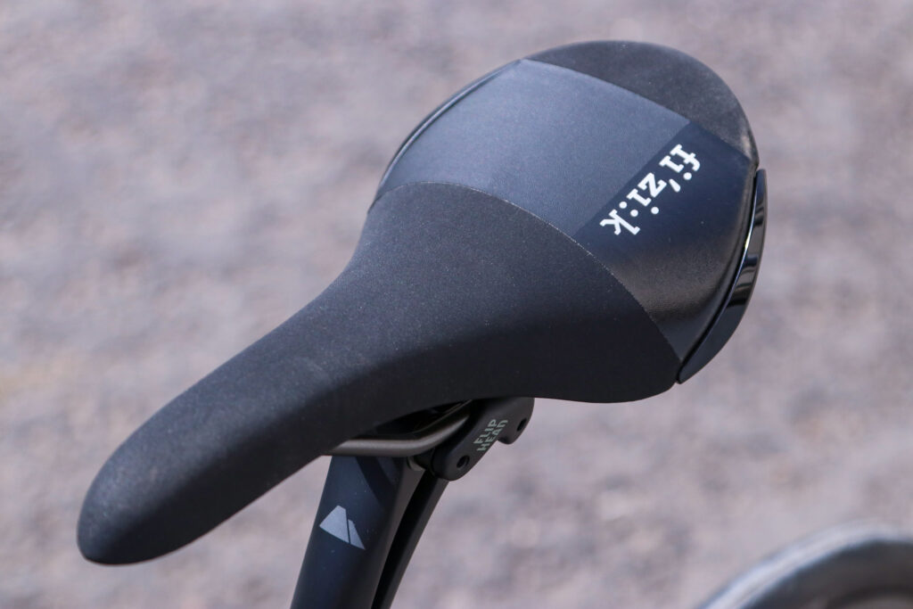 2020 Canyon Endurace CF SLX Disc 8.0 eTap – saddle.jpg