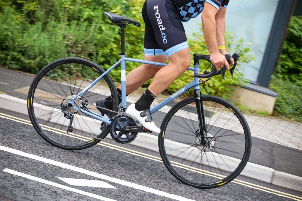 2020 Condor Fratello Disc Thru Axle frameset – riding 1.jpg