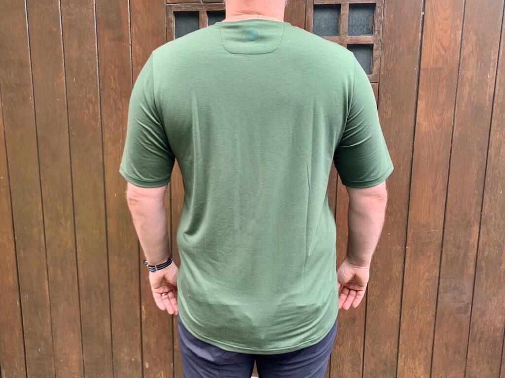 2020 Endura Singletrack Merino T back.jpg