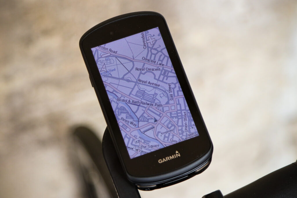 2020 Garmin Edge 1030 Plus – navigation light mode.jpg