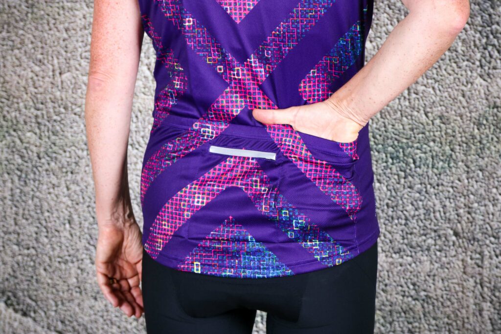 2020 Primal Pixel8 Women’s cycling jersey – pockets.jpg