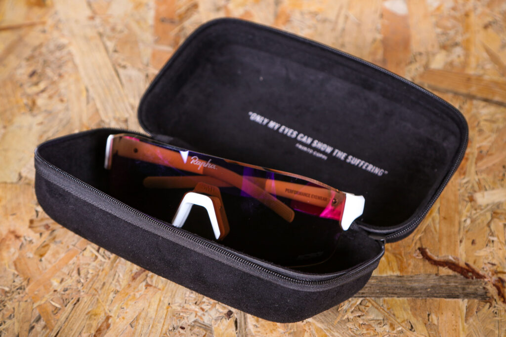 2020 Rapha Pro team frameless glasses – case open.jpg