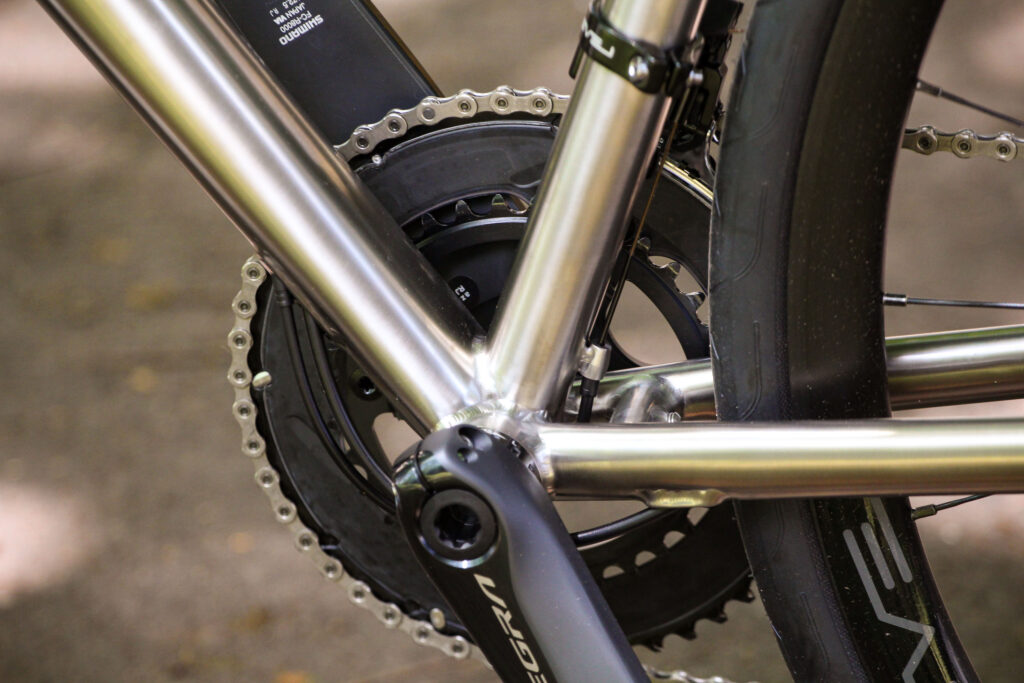 2020 Ribble Endurance Ti Disc Enthusiast – bottom bracket.jpg