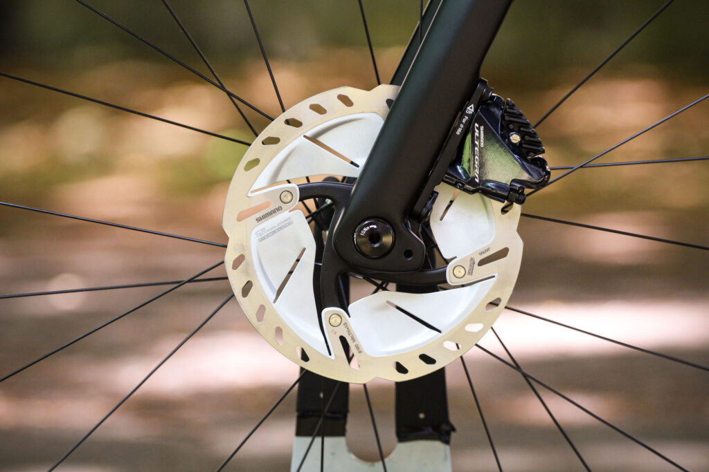 2020 Ribble Endurance Ti Disc Enthusiast – front dsic brake.jpg
