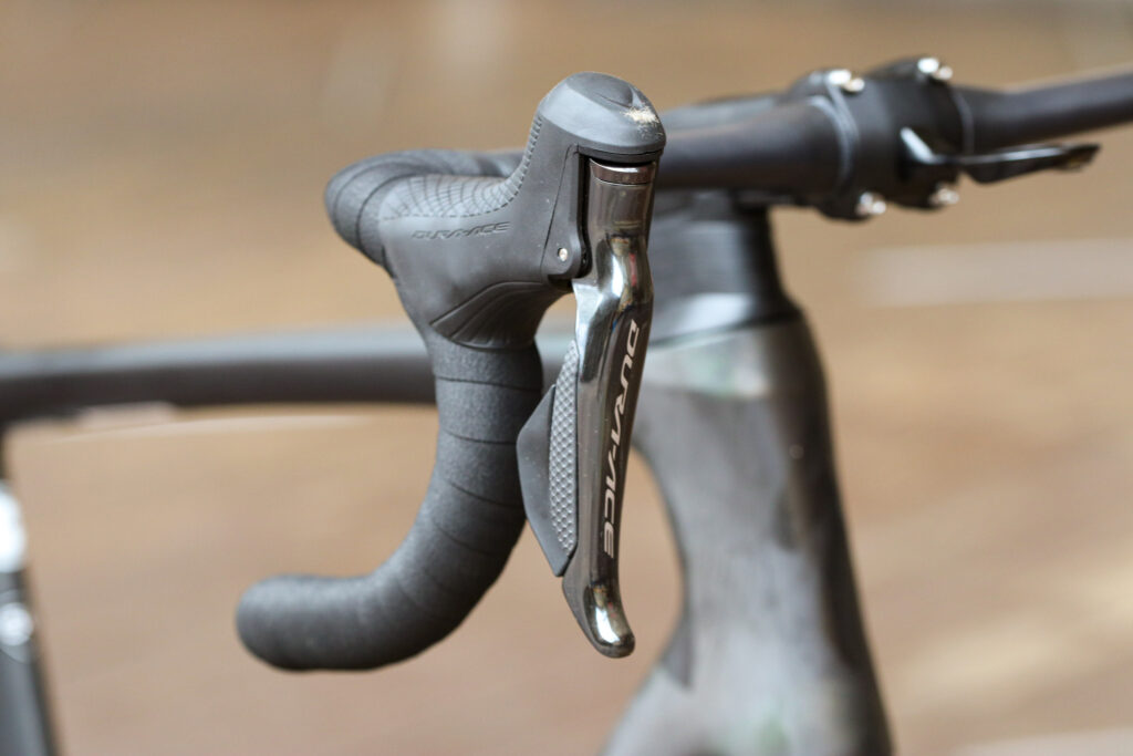 2020 Specialized Tarmac SL7 – lever.jpg