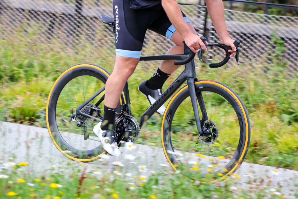 2020 Specialized Tarmac SL7 – riding 5.jpg