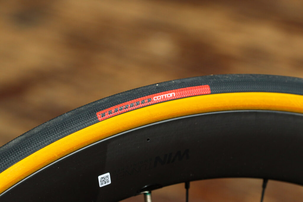 2020 Specialized Tarmac SL7 – tyre.jpg