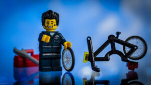 Lego bike mechanic (CC BY-NC-ND 2.0 clement127:Flickr) .jpg