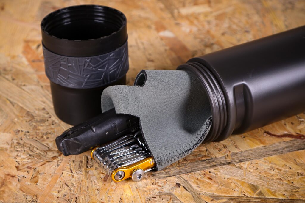 2020 Topeak Escape Pod Large 4.jpg