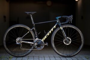Tour de France 2019 Simon Yates Scott Addict RC – 1.jpg