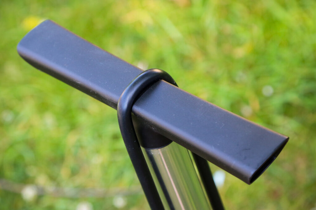 2020 Giant Control Tower Boost track pump – handle.jpg