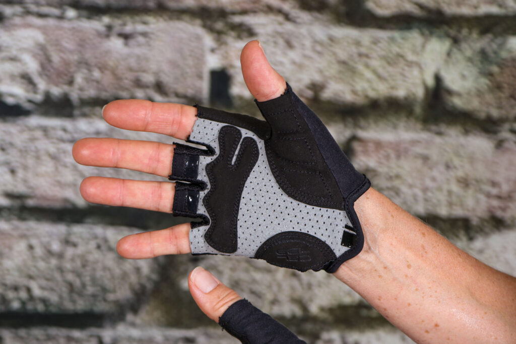 2020 Madison Sportive Women’s Mitts – palm.jpg