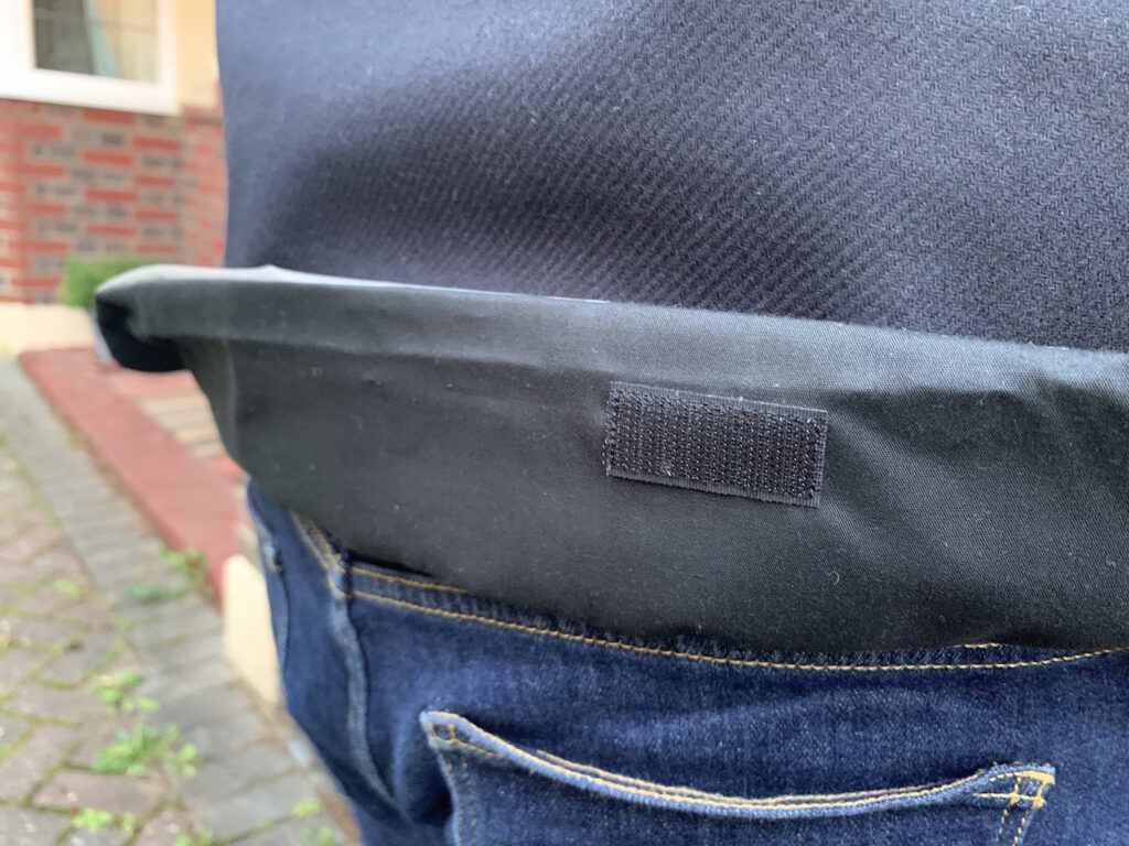 2020 Meander bomber velcro detail.jpg