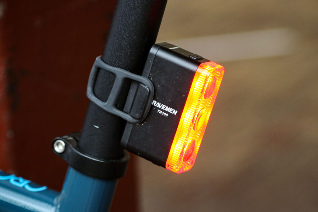 2020 Ravemen TR300 USB Rechargeable Rear Light 2.jpg