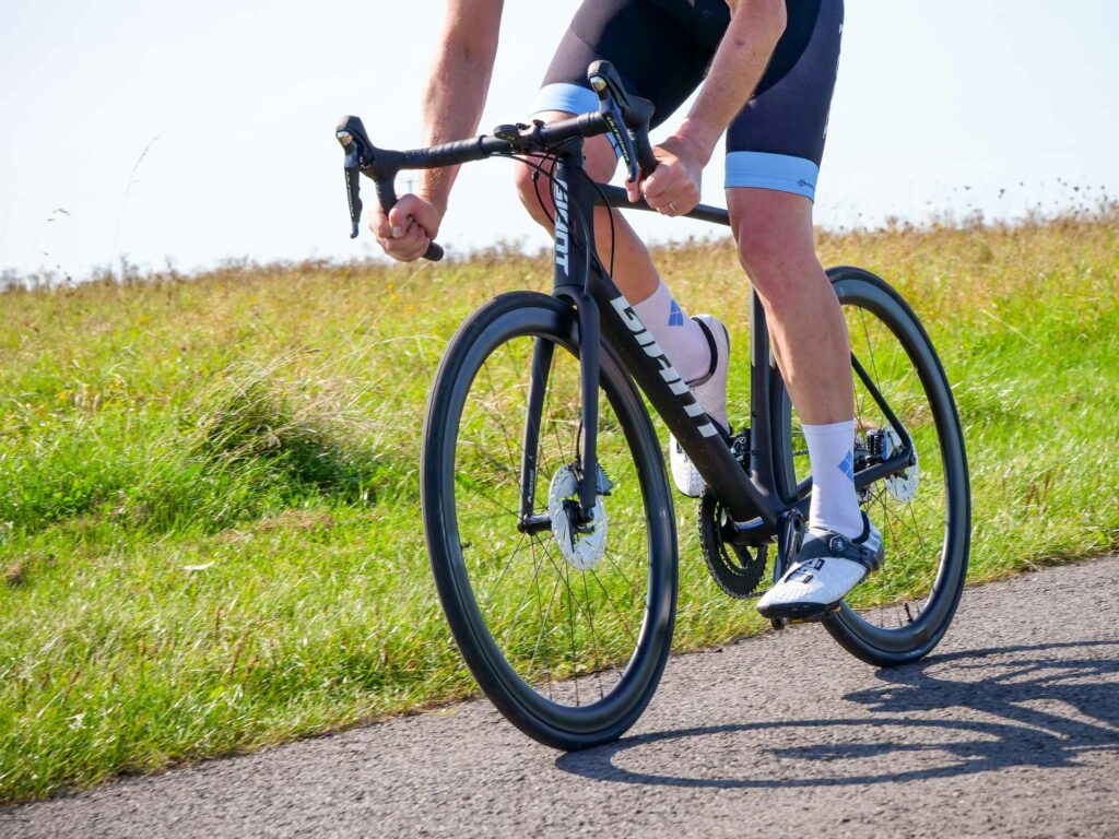 2021 Giant TCR Advanced Pro 1 Disc – riding 5.jpg