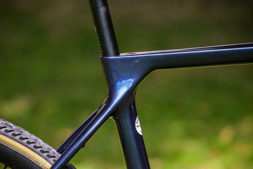 2021 Vitus Energie Evo – seat tube junction.jpg