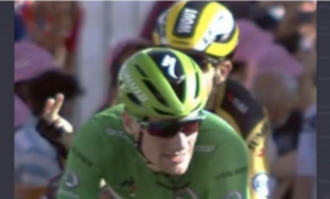 wout van aert finger 2.PNG