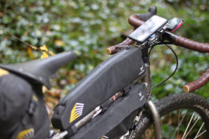 2020 Apidura Long Top Tube Pack Lifestyle
