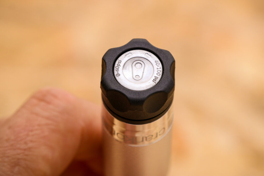 2020 Crankbrothers Sterling Short hand pump with gauge 4.jpg