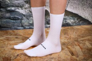 2020 DeFeet Evo6 Mont Ventoux socks 1.jpg