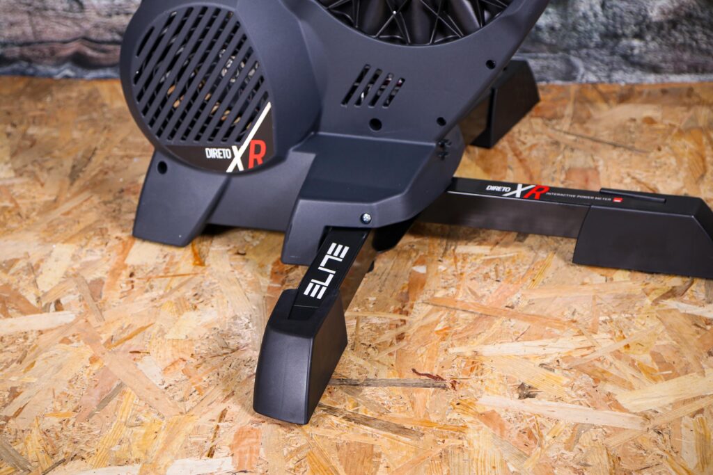 2020 Elite Direto XR Interactive Trainer – feet.jpg
