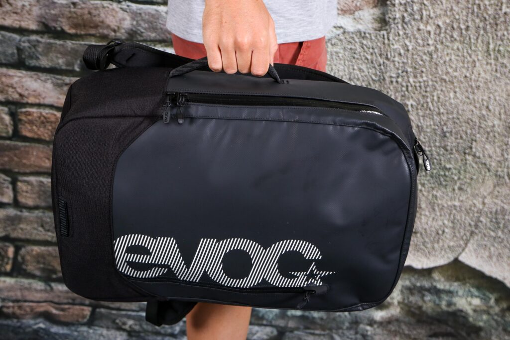 2020 Evoc Commuter 1.8L back pack – handle 2.jpg
