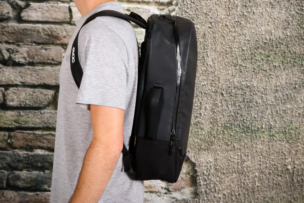 2020 Evoc Commuter 1.8L back pack – side.jpg