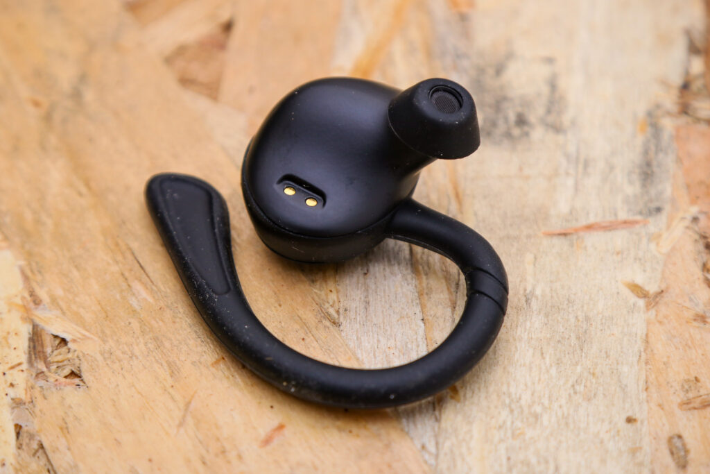2020 HolyHigh Wireless Earbuds – single earbud.jpg