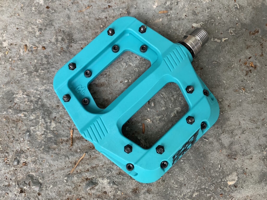 2020 RaceFace Chester flat pedals above.jpg