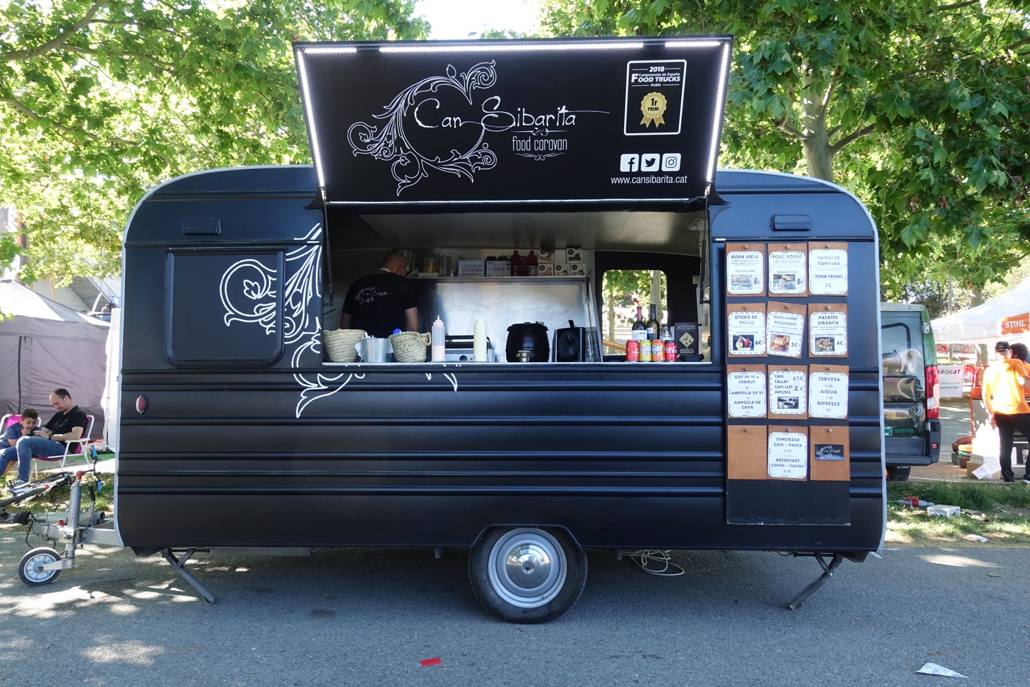 CafeOfSeaOtter04