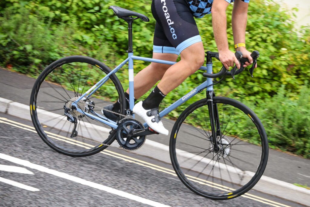 2020 Condor Fratello Disc Thru Axle frameset – riding 4.jpg