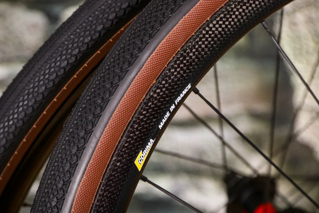 2020 Corima G30-5 30.5MM 28-inch tubeless ready carbon gravel wheels – rim detail.jpg