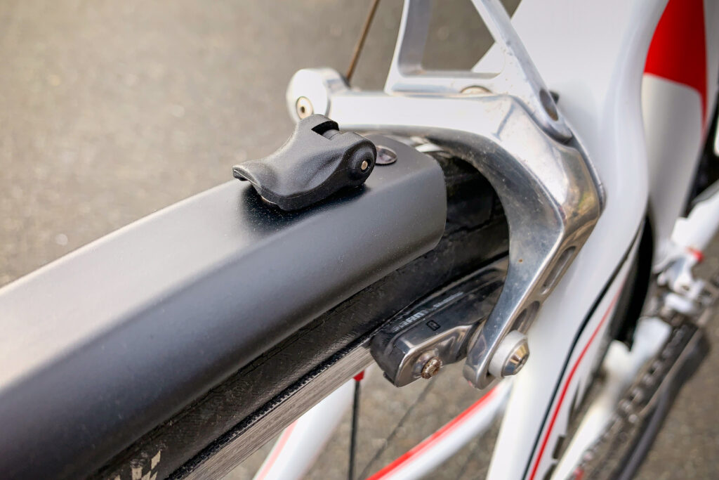 2020 Flinger Race Pro Clip Mudguards – rear brake.jpg