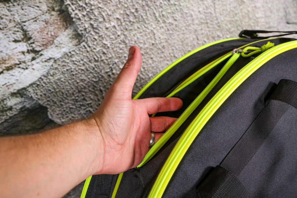 2020 Polaris Pro Wheel Bag – pocket.jpg
