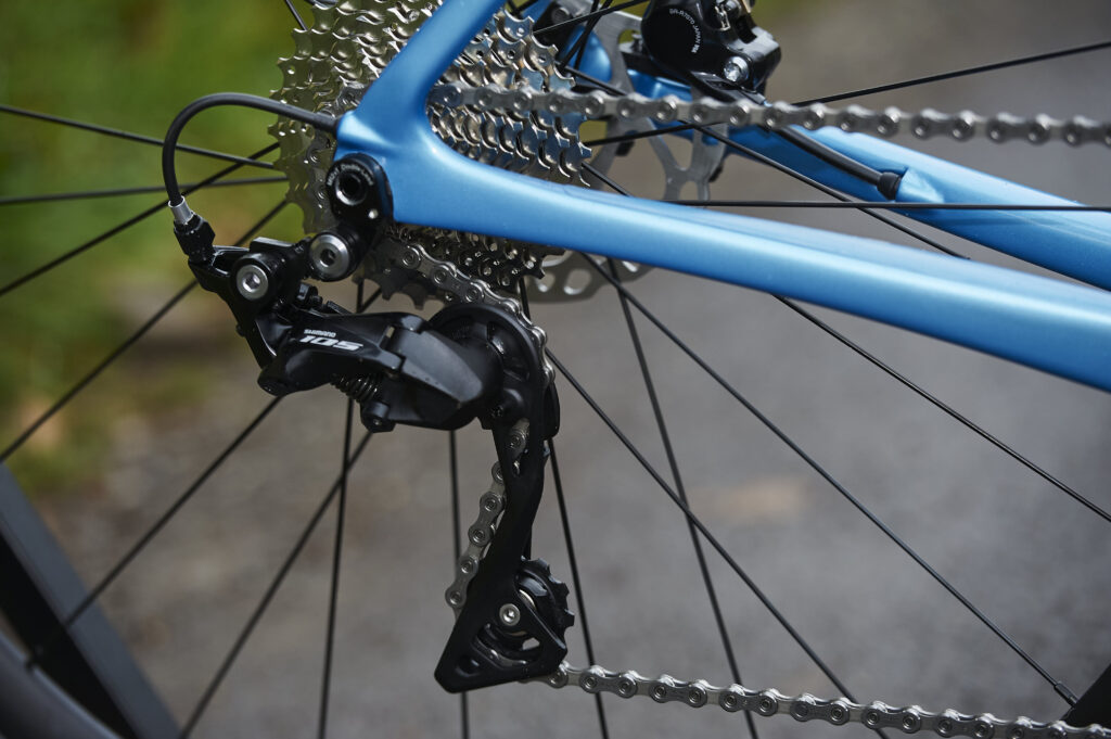 2021 Cannondale SuperSix Evo Carbon Disc 105 – rear mech.jpg