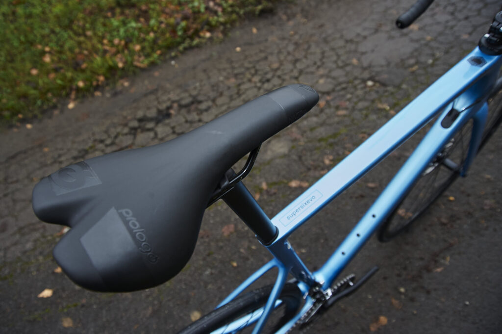 2021 Cannondale SuperSix Evo Carbon Disc 105 – saddle.jpg
