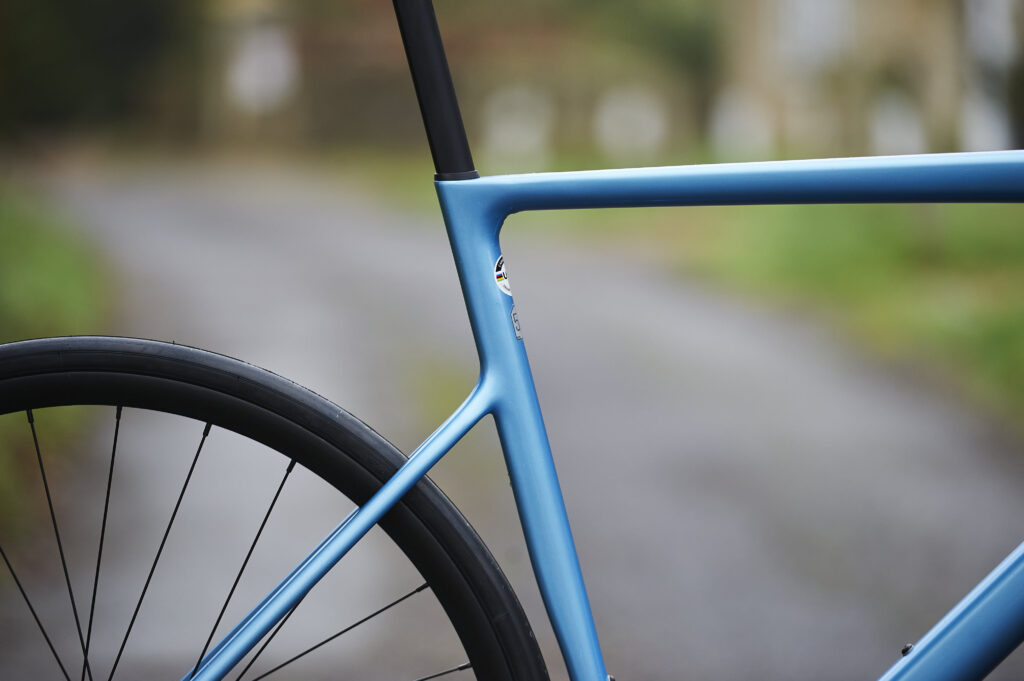 2021 Cannondale SuperSix Evo Carbon Disc 105 – seat tube junction.jpg