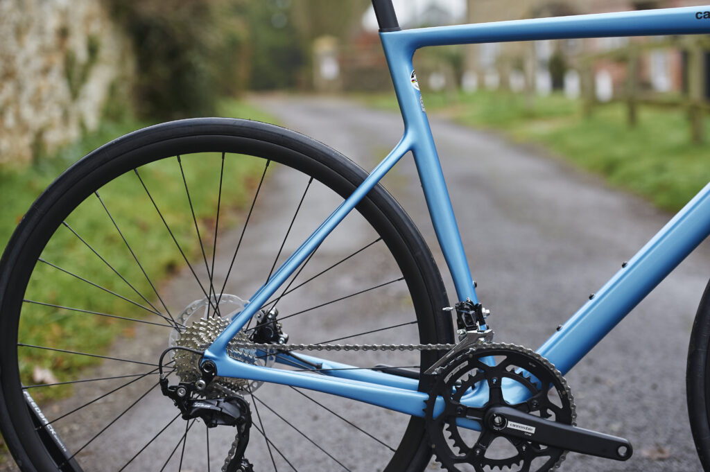 2021 Cannondale SuperSix Evo Carbon Disc 105 – stays.jpg
