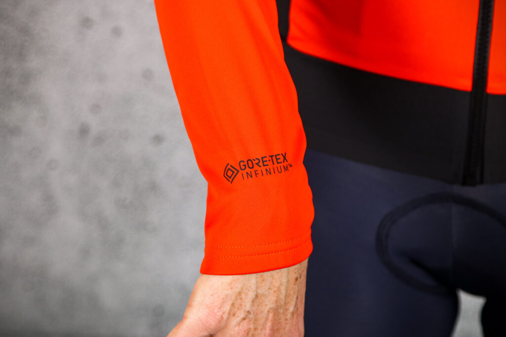 2021 Castelli Alpha RoS 2 Light Women’s Jacket – Gore-Tex logo.jpg