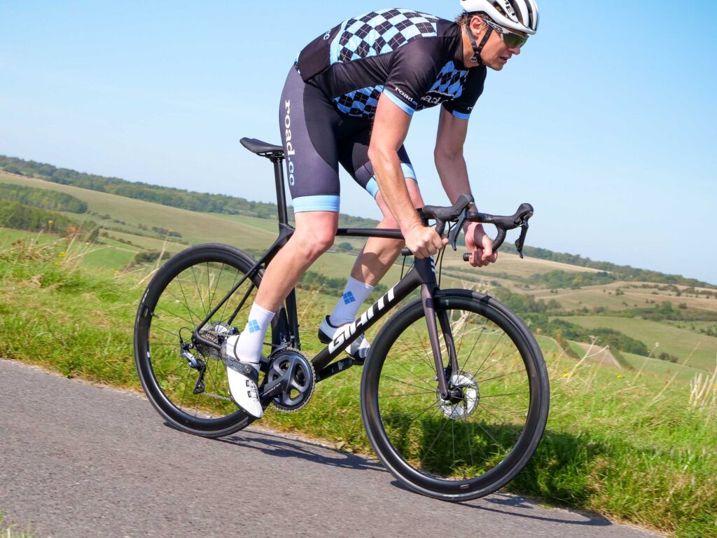 2021 Giant TCR Advanced Pro 1 Disc – riding 3.jpg