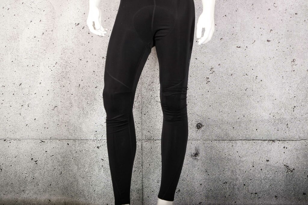 2021 Gore C5 Thermo Bib Tight – legs front.jpg