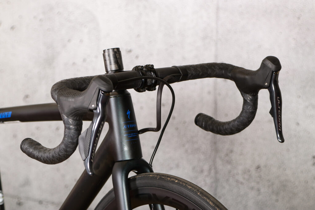 2021 Specialized Aethos Pro Ultegra Di2 – bars 1.jpg