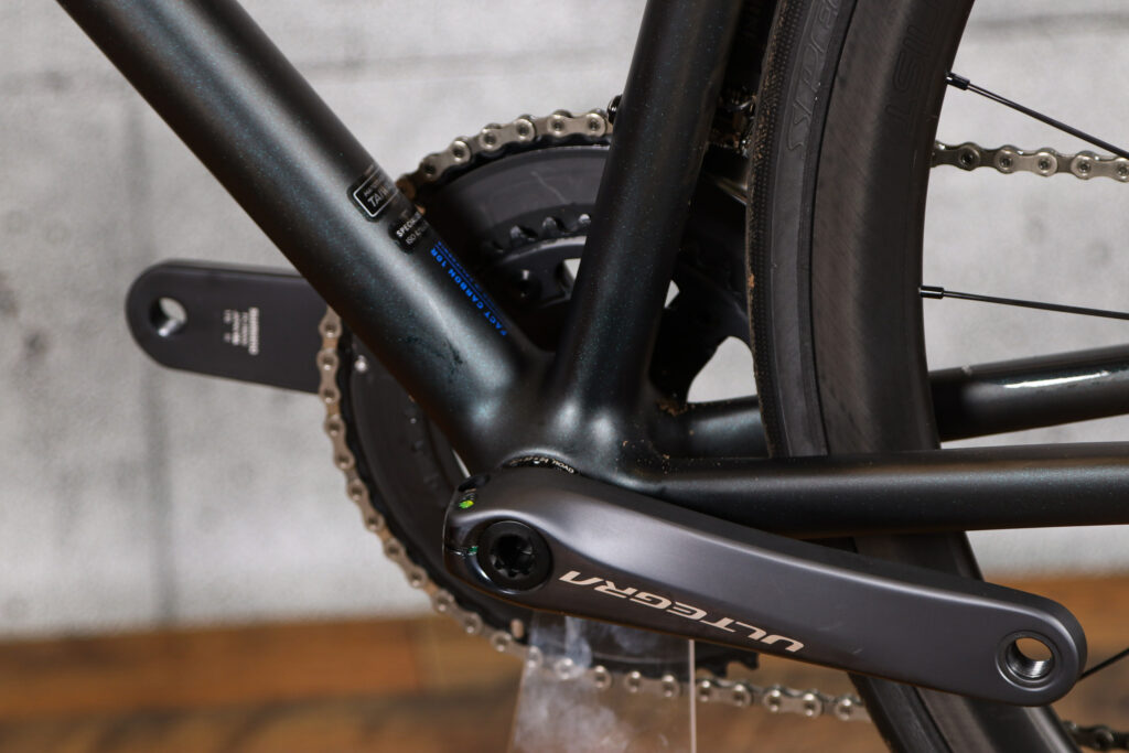 2021 Specialized Aethos Pro Ultegra Di2 – bottom bracket.jpg