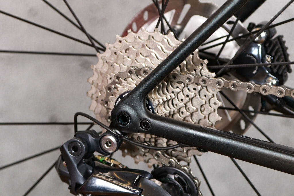 2021 Specialized Aethos Pro Ultegra Di2 – cassette.jpg