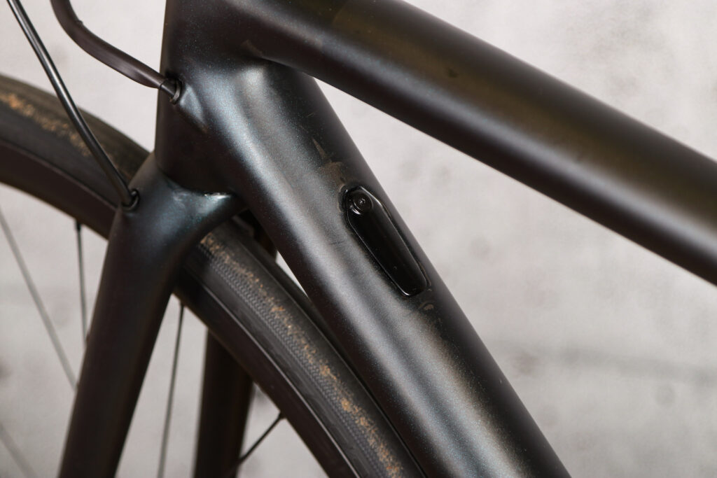 2021 Specialized Aethos Pro Ultegra Di2 – frame detail.jpg