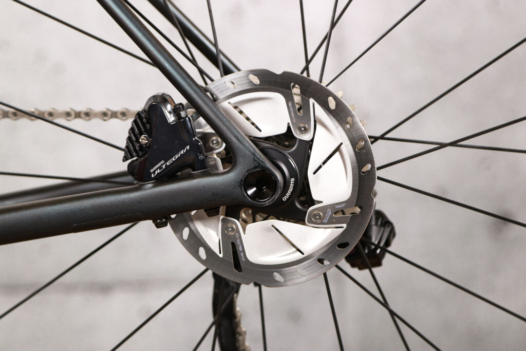 2021 Specialized Aethos Pro Ultegra Di2 – rear dsic brake.jpg