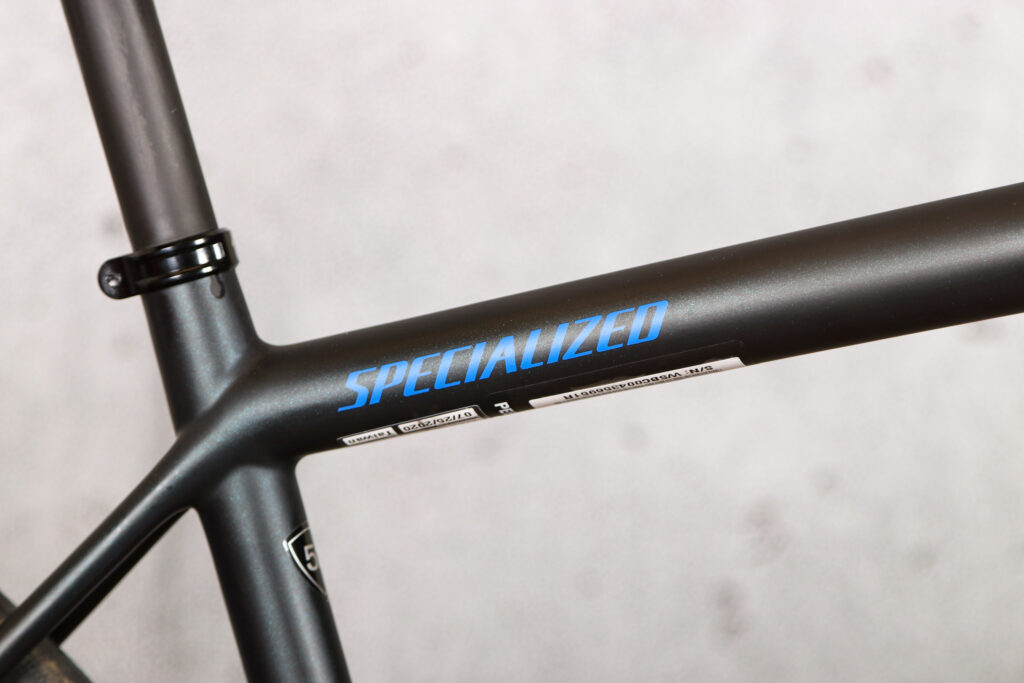 2021 Specialized Aethos Pro Ultegra Di2 – top tube logo.jpg