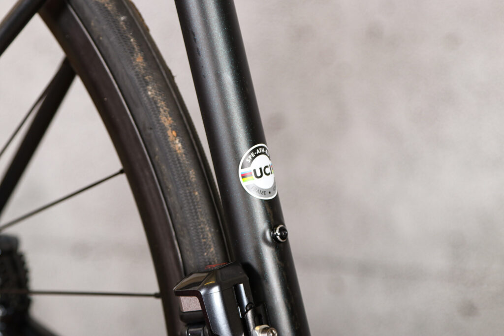 2021 Specialized Aethos Pro Ultegra Di2 – UCI badge.jpg