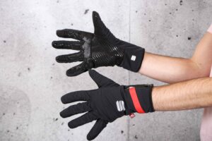 2021 Sportful Fiandre Glove.jpg