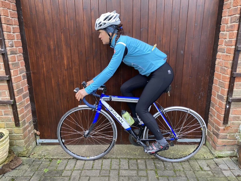 2020 Castelli Perfetto RoS Wmn on bike.jpg